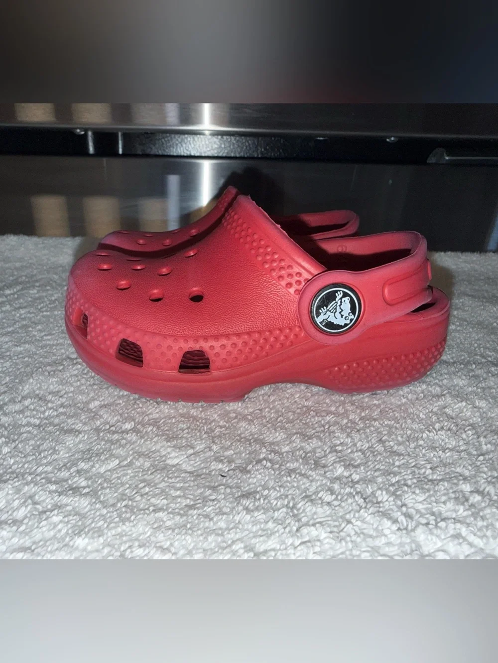 CROCS Classic Kids Red Clog with Heel Strap Boys Size 5